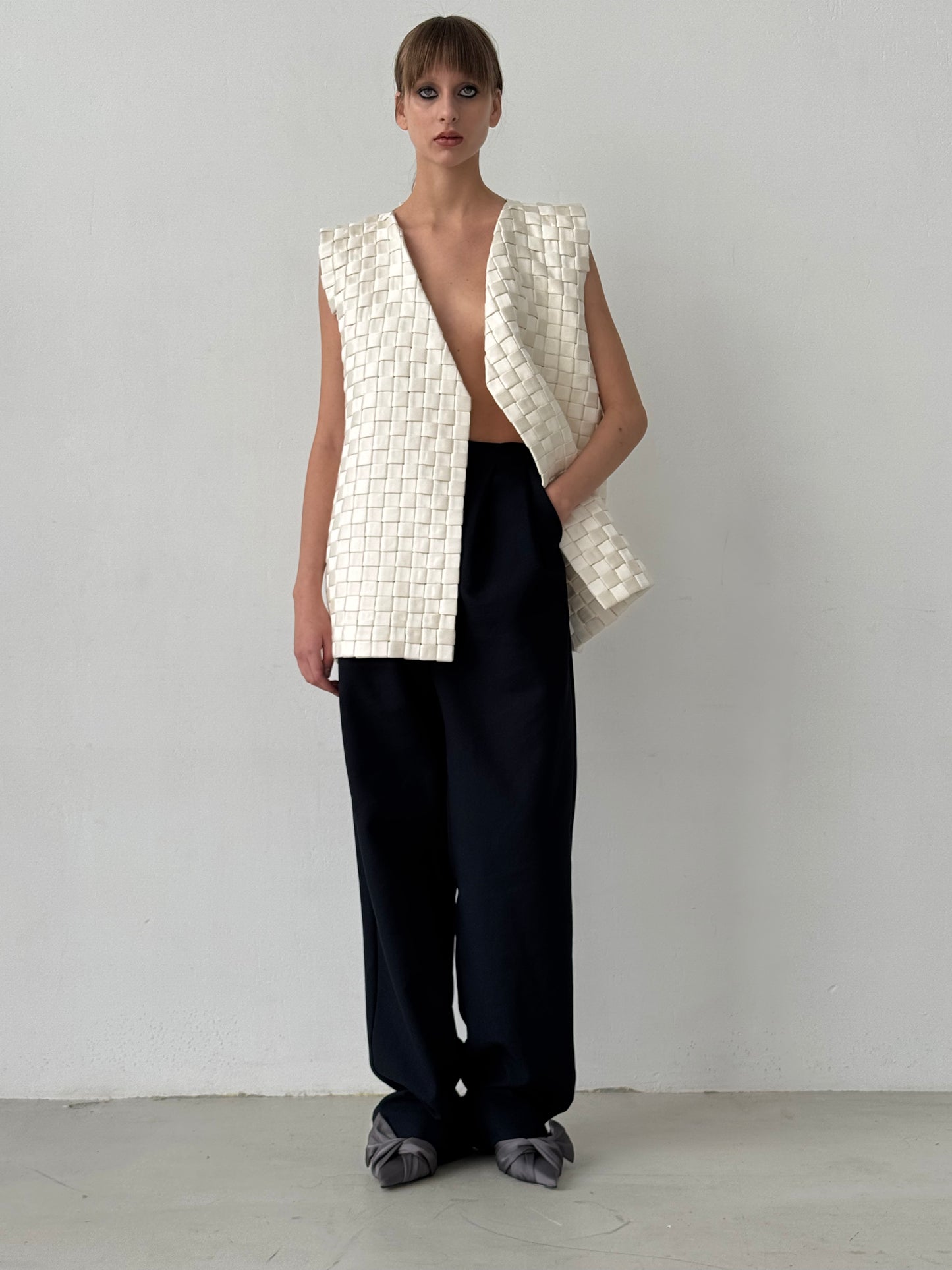 Manualy braided waistcoat