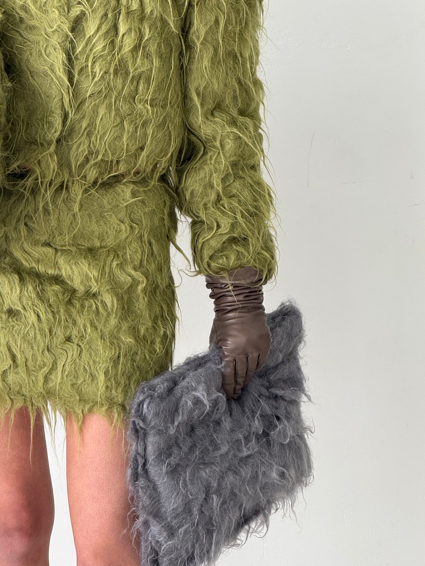 Fluffy Clutch in grey