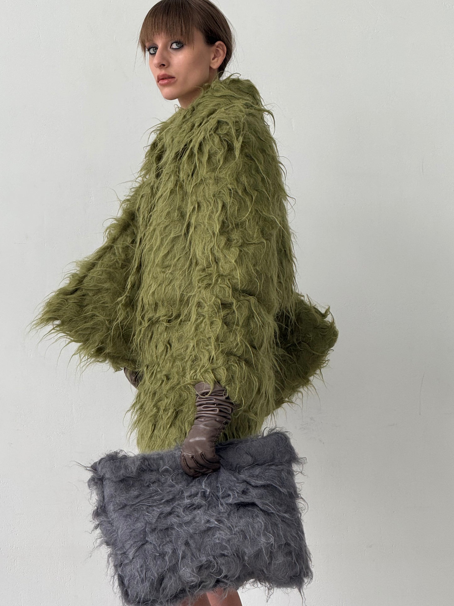 Fluffy Clutch in green
