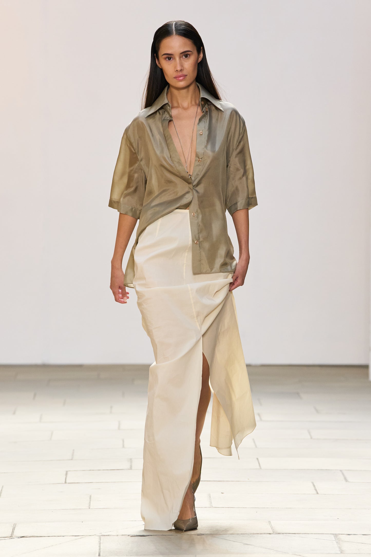 White skirt with side cuts