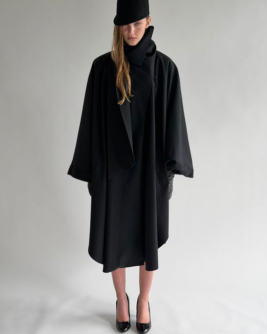 Highneck-longcollar Trench in black