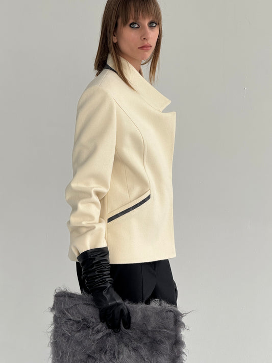 Raised-collar white woollen jacket